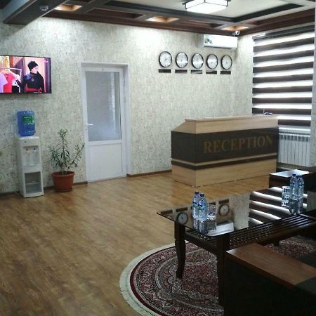 Hostel Farovon Marghilon Exterior photo