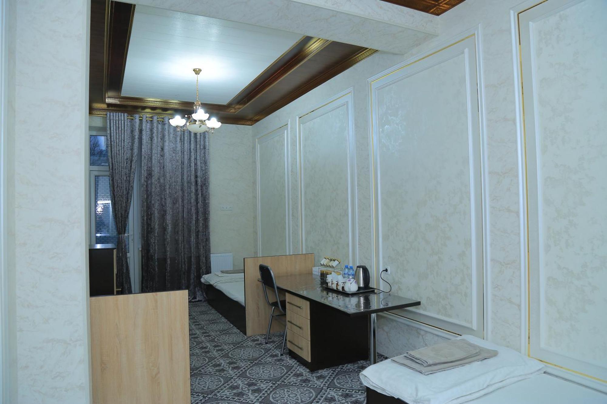 Hostel Farovon Marghilon Exterior photo