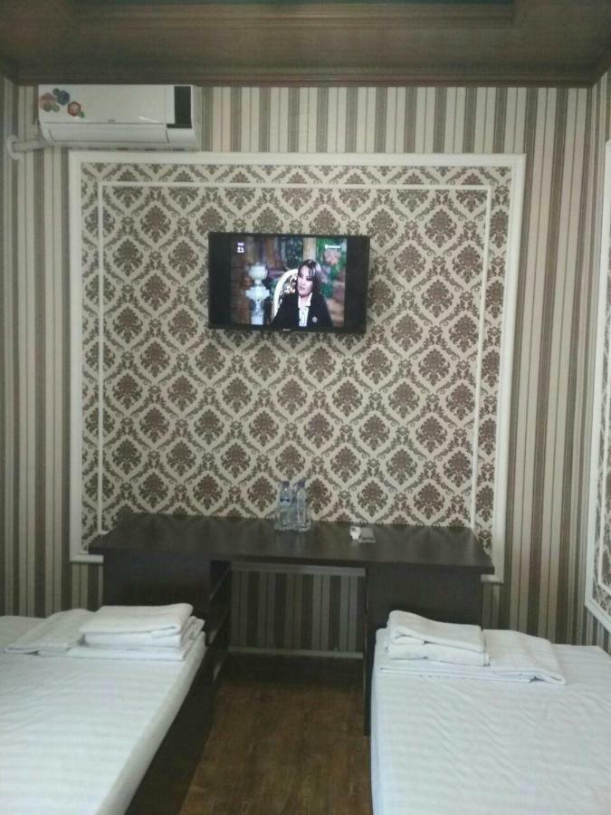 Hostel Farovon Marghilon Exterior photo